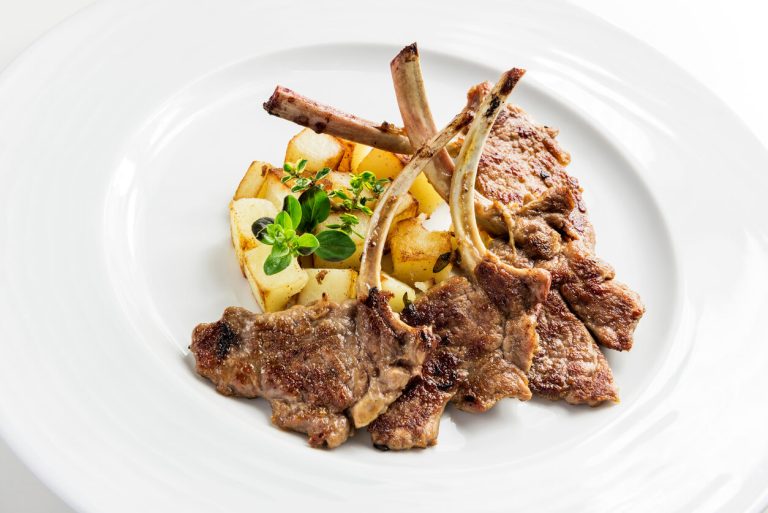 Agnello Scottadito (Grilled Lamb Chops)