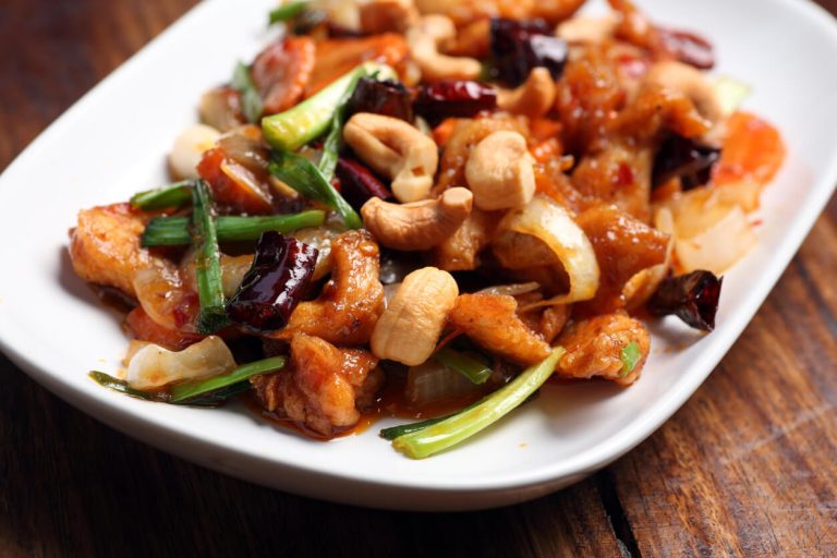 Chicken with Cashew Nuts