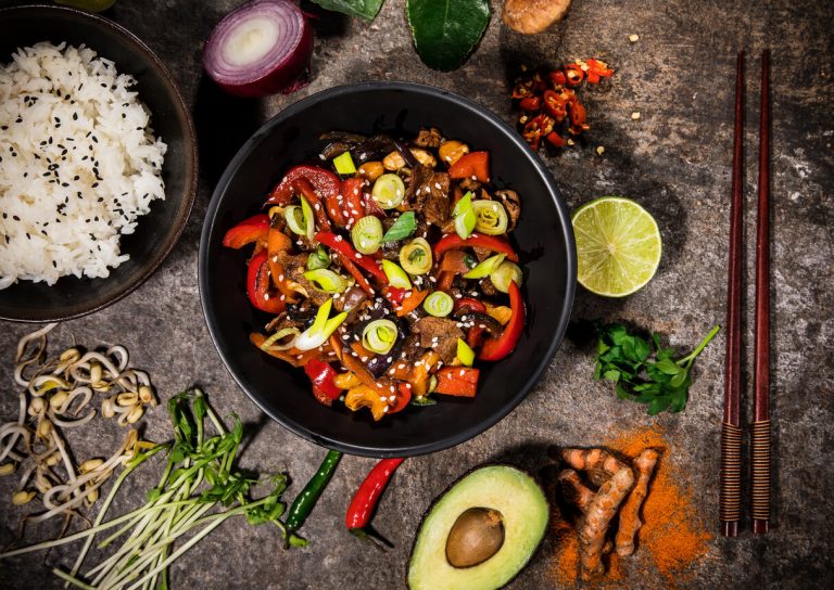 Sichuan Chicken with Chili Peppers (La Zi Ji)