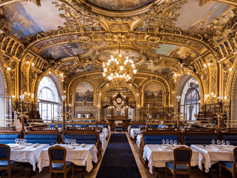 Le Train Bleu